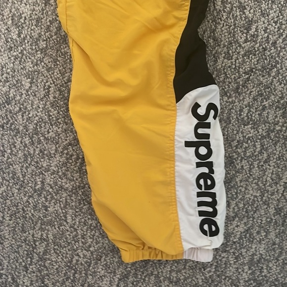 Authentic Pre-loved Supreme side logo track pants- Size small - Picture 3 of 6